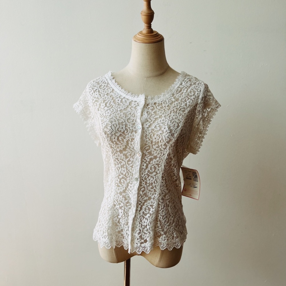 NWT VINTAGE Queen Anne’s Lace Eileen West Lace Button Short Sleeve Top Small